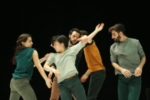 Lire la suite à propos de l’article Dossier : « Danses savantes et danses populaires : héritages, croisements, remix »